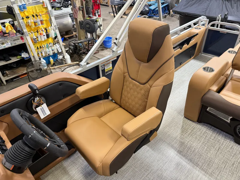 Slide: The Image of Tahoe LTZ 2385 Swingback (VRL) & Honda 4-Stroke EFI 2025 - 11