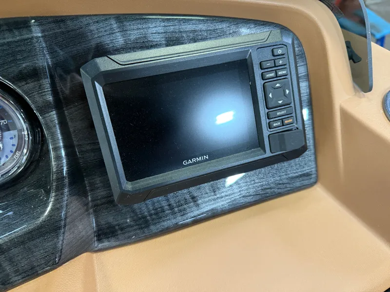 Slide: The Image of Tahoe LTZ 2385 Swingback (VRL) & Honda 4-Stroke EFI 2025 - 15