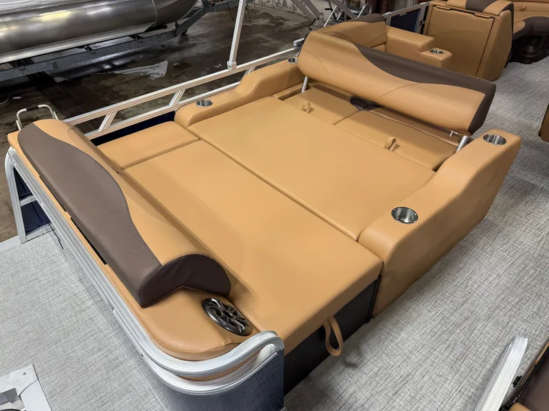 Slide: The Image of Tahoe LTZ 2385 Swingback (VRL) & Honda 4-Stroke EFI 2025 - 20