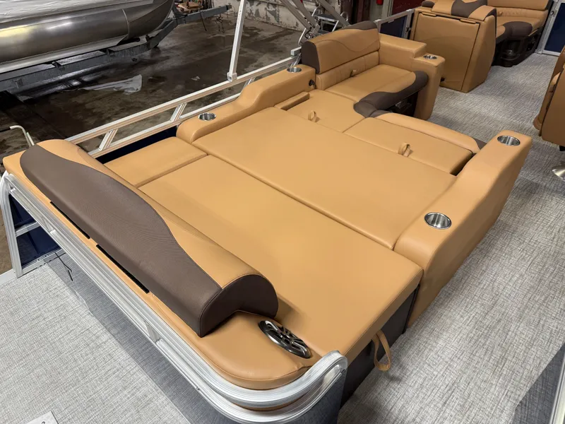 Slide: The Image of Tahoe LTZ 2385 Swingback (VRL) & Honda 4-Stroke EFI 2025 - 22