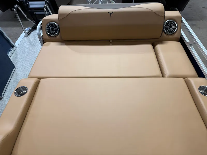 Slide: The Image of Tahoe LTZ 2385 Swingback (VRL) & Honda 4-Stroke EFI 2025 - 23