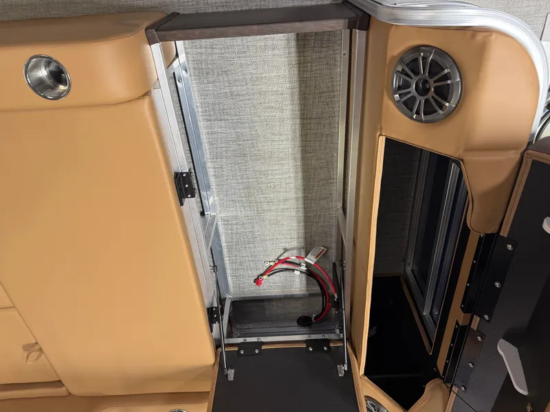 Slide: The Image of Tahoe LTZ 2385 Swingback (VRL) & Honda 4-Stroke EFI 2025 - 25