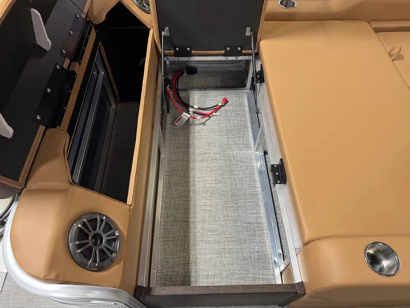 Slide: The Image of Tahoe LTZ 2385 Swingback (VRL) & Honda 4-Stroke EFI 2025 - 26