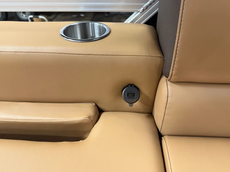 Slide: The Image of Tahoe LTZ 2385 Swingback (VRL) & Honda 4-Stroke EFI 2025 - 27