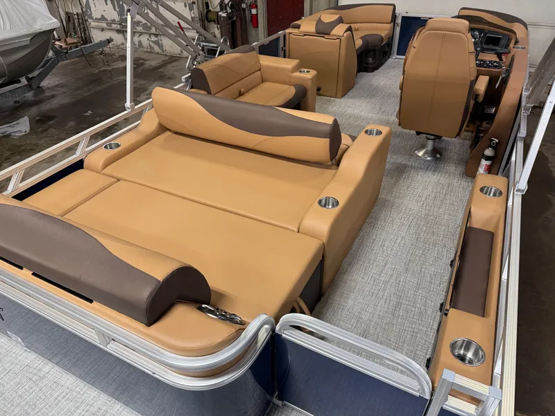 Slide: The Image of Tahoe LTZ 2385 Swingback (VRL) & Honda 4-Stroke EFI 2025 - 29