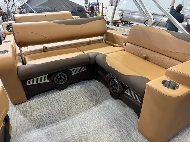 Slide: The Image of Tahoe LTZ 2385 Swingback (VRL) & Honda 4-Stroke EFI 2025 - 31