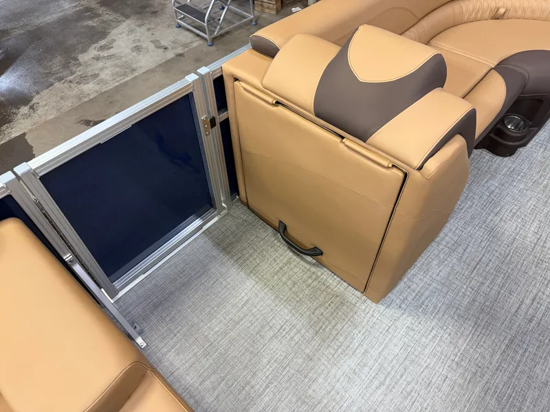 Slide: The Image of Tahoe LTZ 2385 Swingback (VRL) & Honda 4-Stroke EFI 2025 - 32