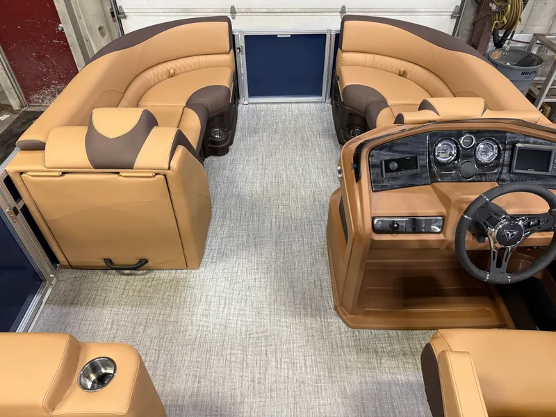 Slide: The Image of Tahoe LTZ 2385 Swingback (VRL) & Honda 4-Stroke EFI 2025 - 34