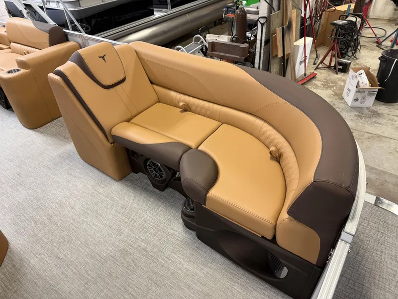 Slide: The Image of Tahoe LTZ 2385 Swingback (VRL) & Honda 4-Stroke EFI 2025 - 11