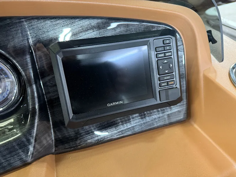 Slide: The Image of Tahoe LTZ 2385 Swingback (VRL) & Honda 4-Stroke EFI 2025 - 17