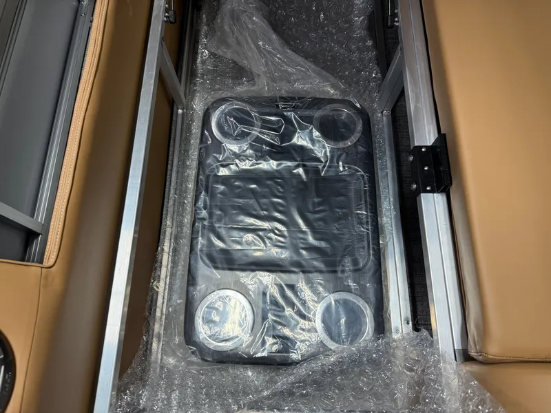 Slide: The Image of Tahoe LTZ 2385 Swingback (VRL) & Honda 4-Stroke EFI 2025 - 25