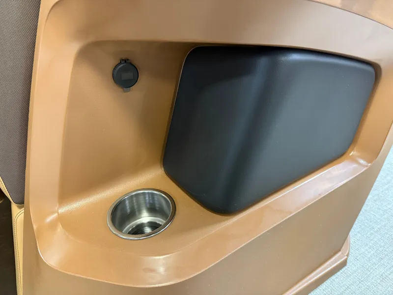 Slide: The Image of Tahoe LTZ 2385 Swingback (VRL) & Honda 4-Stroke EFI 2025 - 34