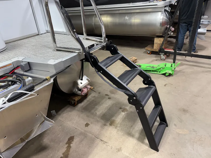 Slide: The Image of Tahoe LTZ 2385 Swingback (VRL) & Honda 4-Stroke EFI 2025 - 45