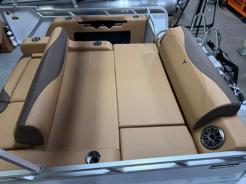 Slide: The Image of Tahoe LTZ 2385 Swingback (VRL) & Honda 4-Stroke EFI 2025 - 6