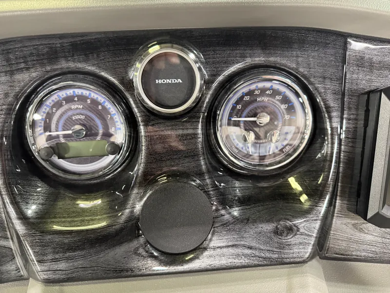 Slide: The Image of Tahoe LTZ 2385 Swingback (VRL) & Honda 4-Stroke EFI 2025 - 13