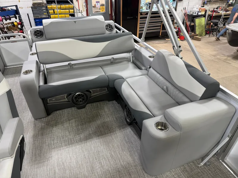 Slide: The Image of Tahoe LTZ 2385 Swingback (VRL) & Honda 4-Stroke EFI 2025 - 17