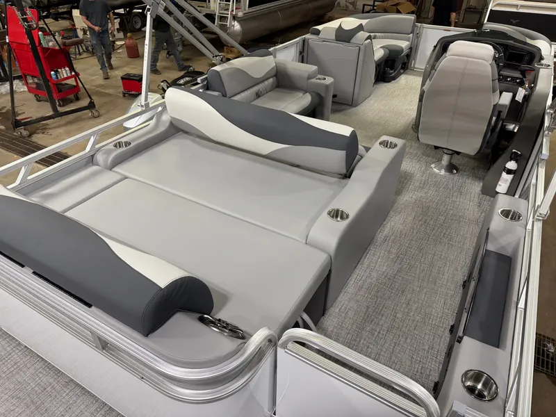 Slide: The Image of Tahoe LTZ 2385 Swingback (VRL) & Honda 4-Stroke EFI 2025 - 22