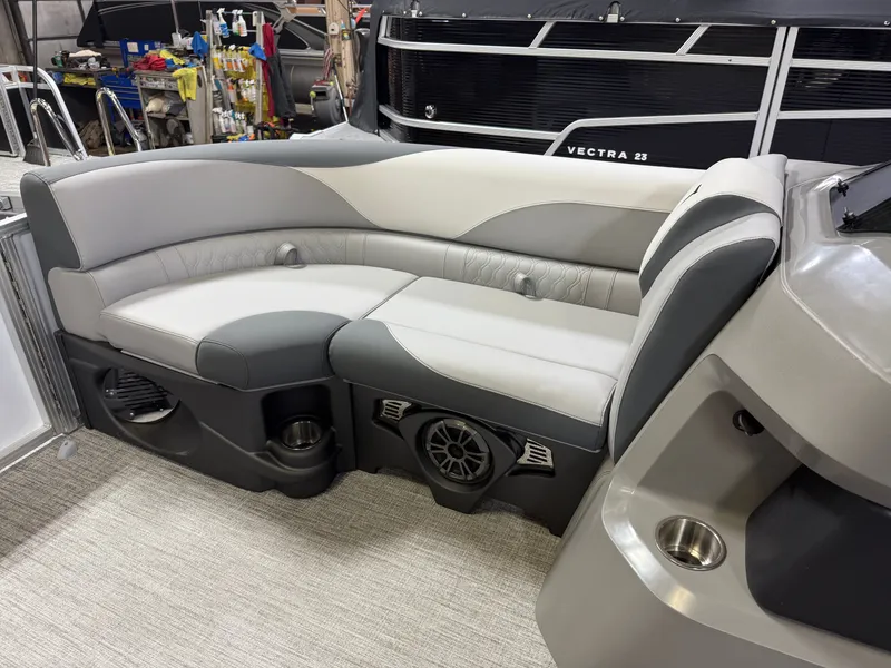 Slide: The Image of Tahoe LTZ 2385 Swingback (VRL) & Honda 4-Stroke EFI 2025 - 29