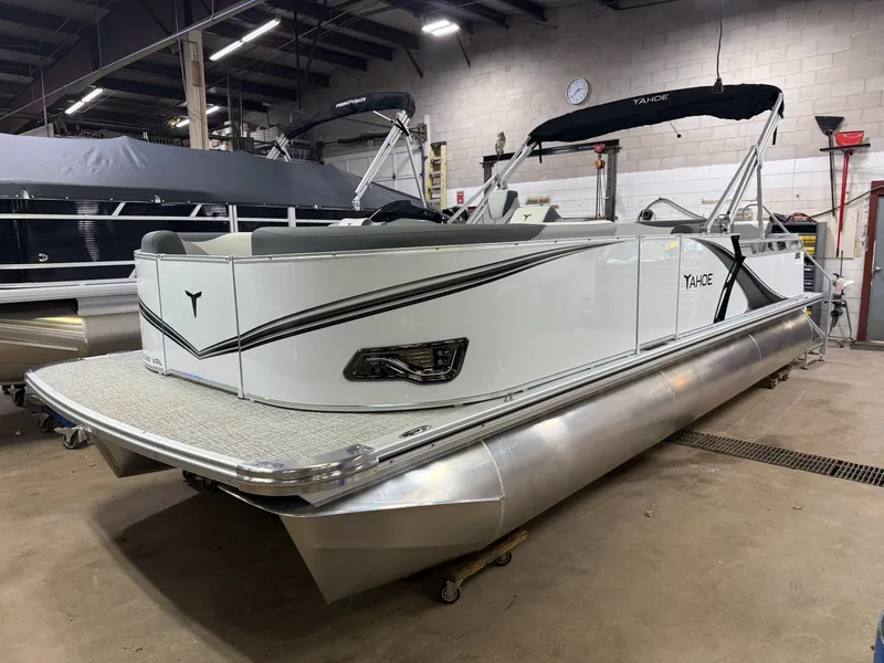 Slide: The Image of Tahoe LTZ 2385 Swingback (VRL) & Honda 4-Stroke EFI 2025 - 39