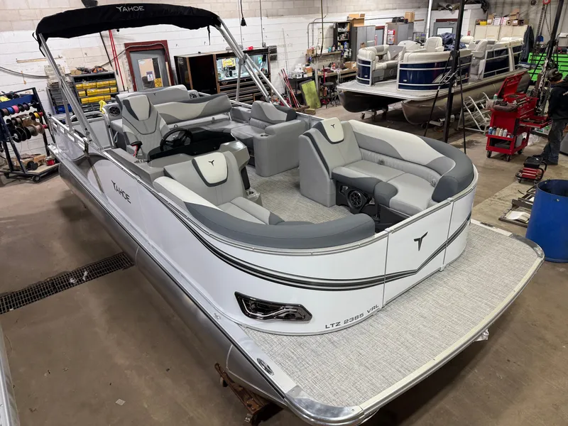 Slide: The Image of Tahoe LTZ 2385 Swingback (VRL) & Honda 4-Stroke EFI 2025 - 48