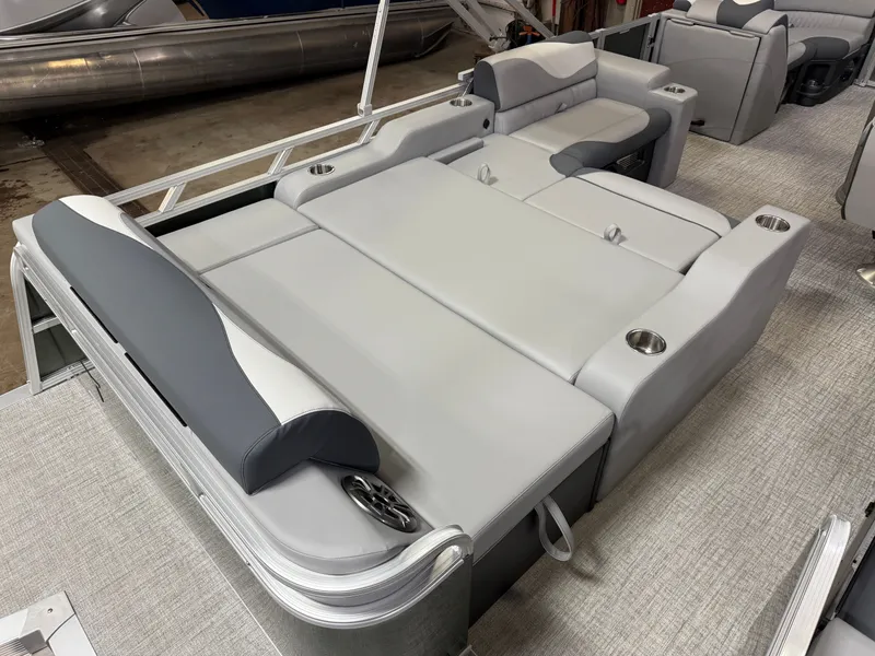 Slide: The Image of Tahoe LTZ 2385 Swingback (VRL) & Honda 4-Stroke EFI 2025 - 19