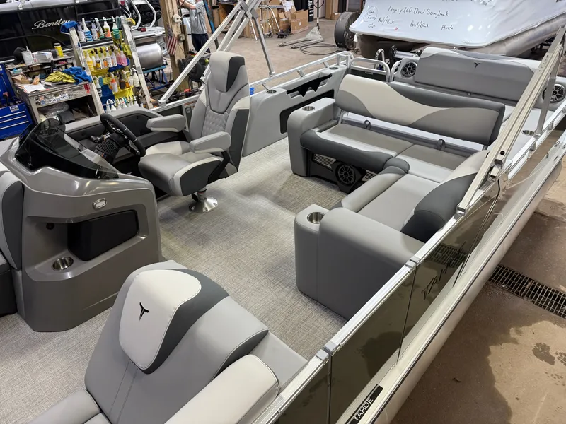 Slide: The Image of Tahoe LTZ 2385 Swingback (VRL) & Honda 4-Stroke EFI 2025 - 3