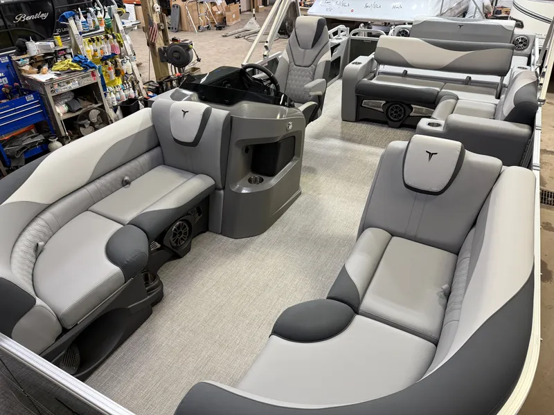 Slide: The Image of Tahoe LTZ 2385 Swingback (VRL) & Honda 4-Stroke EFI 2025 - 32