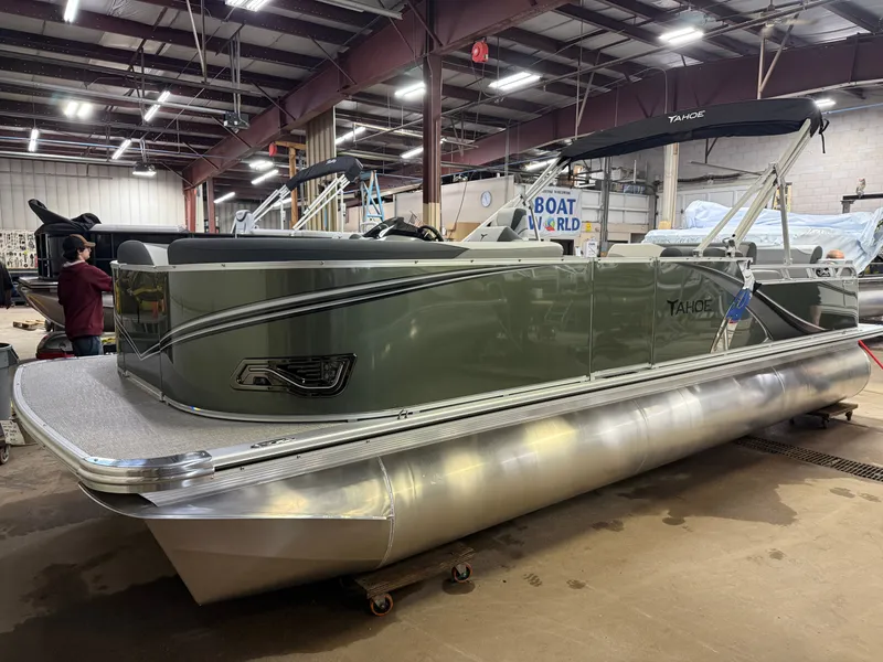 Slide: The Image of Tahoe LTZ 2385 Swingback (VRL) & Honda 4-Stroke EFI 2025 - 38