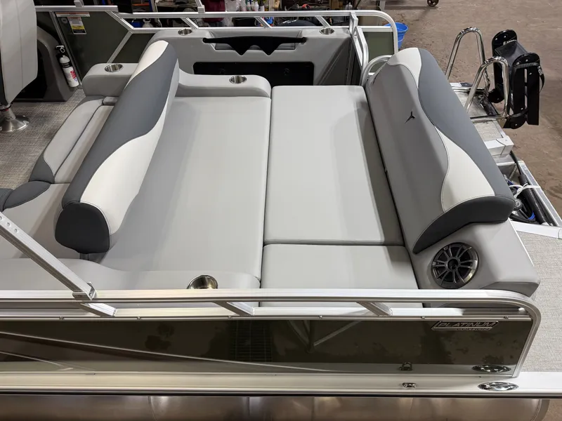 Slide: The Image of Tahoe LTZ 2385 Swingback (VRL) & Honda 4-Stroke EFI 2025 - 4