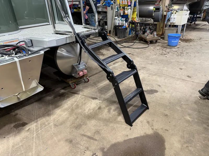 Slide: The Image of Tahoe LTZ 2385 Swingback (VRL) & Honda 4-Stroke EFI 2025 - 44