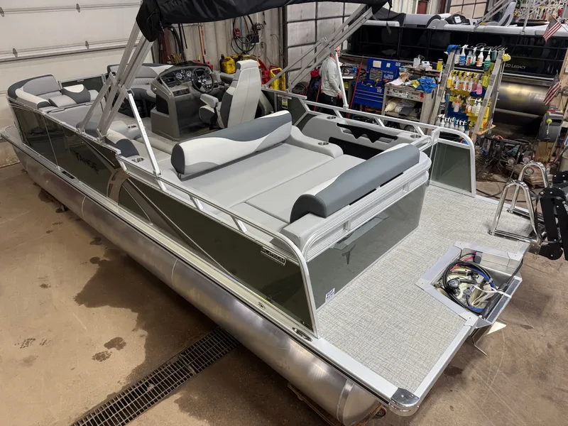 Slide: The Image of Tahoe LTZ 2385 Swingback (VRL) & Honda 4-Stroke EFI 2025 - 47