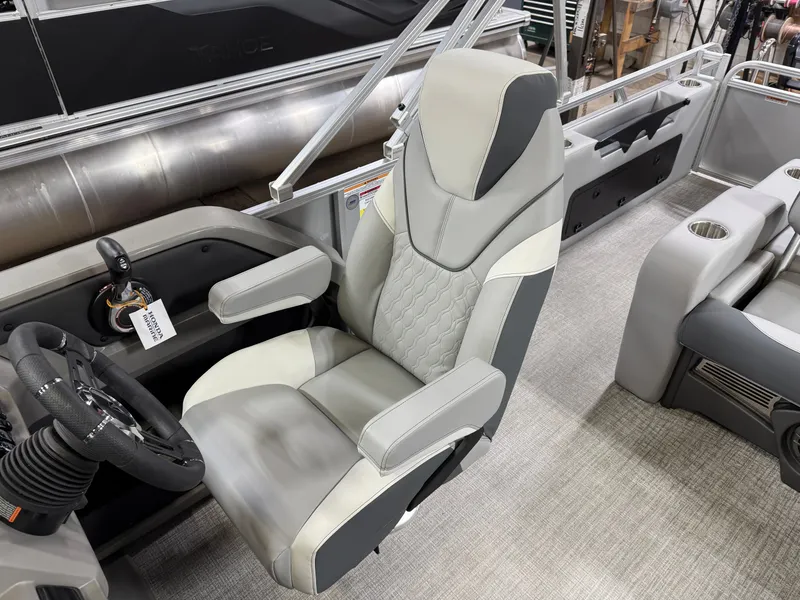 Slide: The Image of Tahoe LTZ 2385 Swingback (VRL) Pontoon & Honda 4-Stroke EFI 2025 - 10