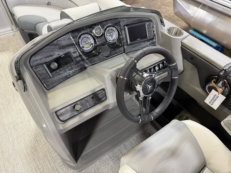 Slide: The Image of Tahoe LTZ 2385 Swingback (VRL) Pontoon & Honda 4-Stroke EFI 2025 - 11