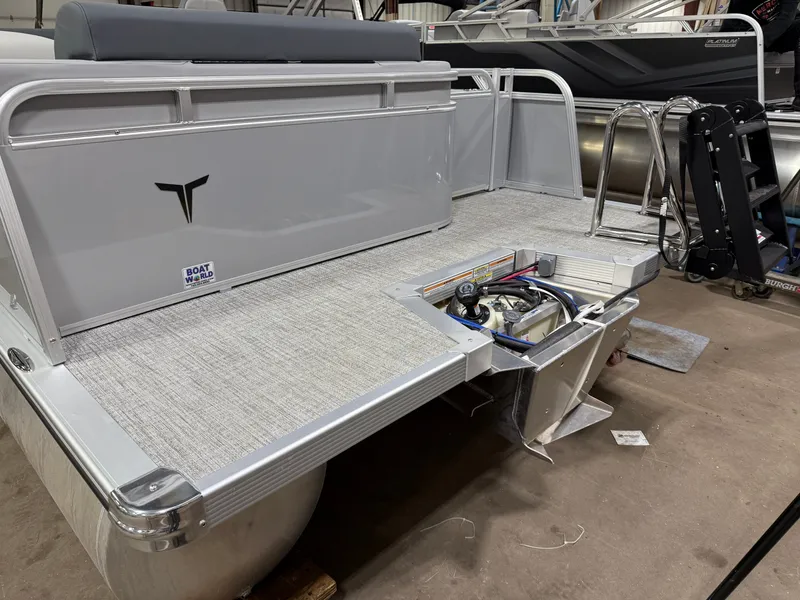 Slide: The Image of Tahoe LTZ 2385 Swingback (VRL) Pontoon & Honda 4-Stroke EFI 2025 - 43