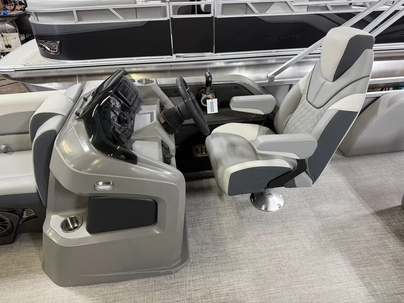 Slide: The Image of Tahoe LTZ 2385 Swingback (VRL) Pontoon & Honda 4-Stroke EFI 2025 - 9