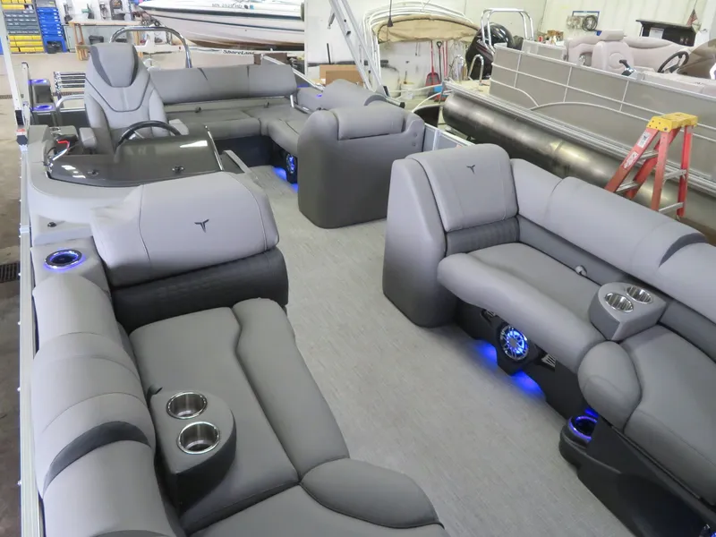 Slide: The Image of Tahoe Cascade 115HP VRB 2385 Swinback Pontoon 2024 - 35