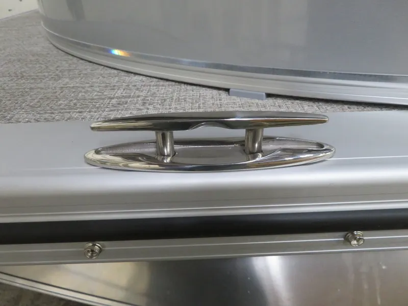 Slide: The Image of Tahoe Cascade 115HP VRB 2385 Swinback Pontoon 2024 - 41