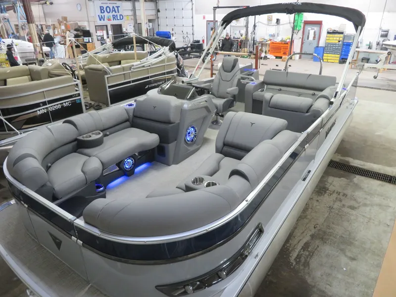 The Image of Tahoe Cascade 2385 Swingback (VRB) & Honda 4-Stroke EFI 2024 - 1