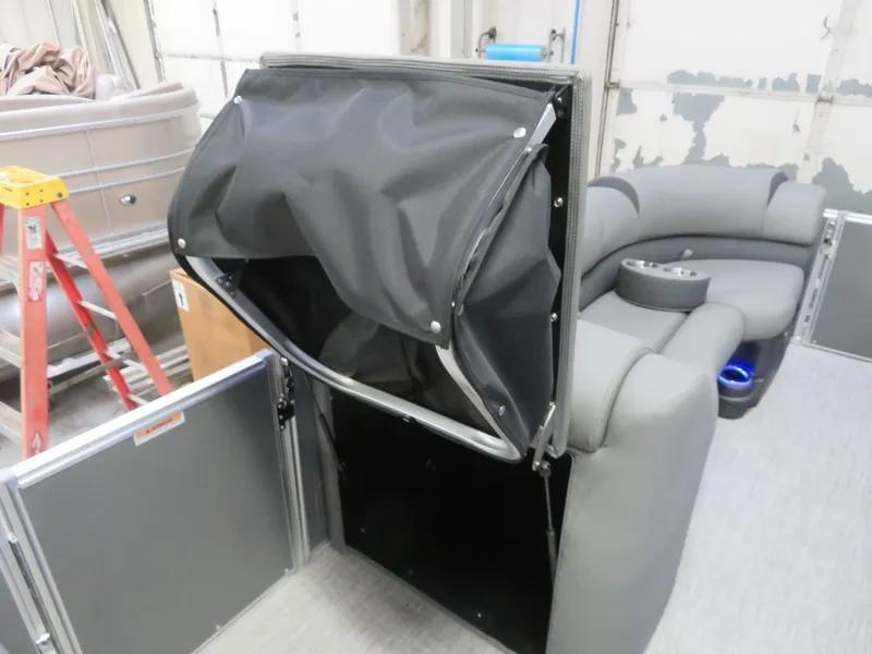 Slide: The Image of Tahoe Cascade 2385 Swingback (VRB) & Honda 4-Stroke EFI 2024 - 29