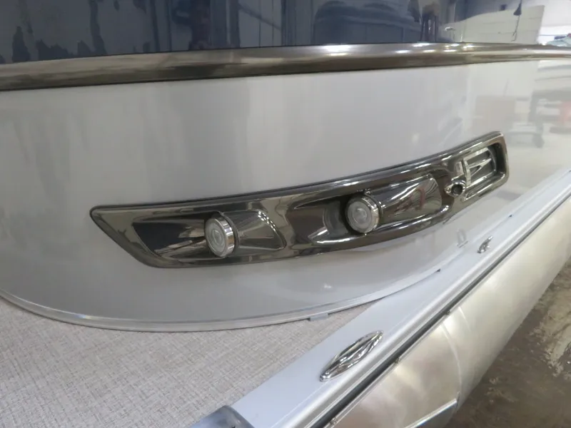 Slide: The Image of Tahoe Cascade 2385 Swingback (VRB) & Honda 4-Stroke EFI 2024 - 42