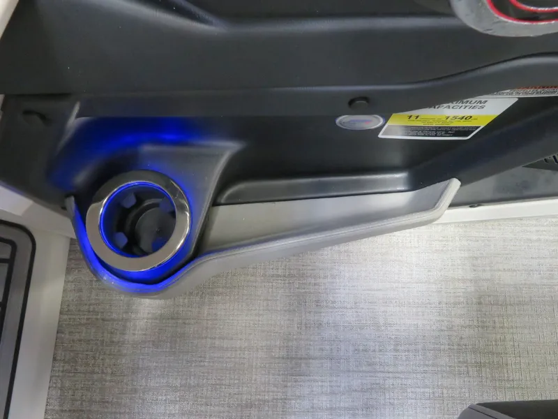 Slide: The Image of Tahoe Cascade 115HP VRB 2385 Swingback Pontoon 2024 - 20