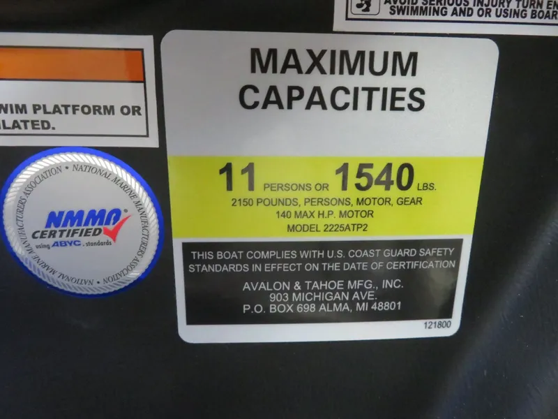 Slide: The Image of Tahoe Cascade 115HP VRB 2385 Swingback Pontoon 2024 - 21