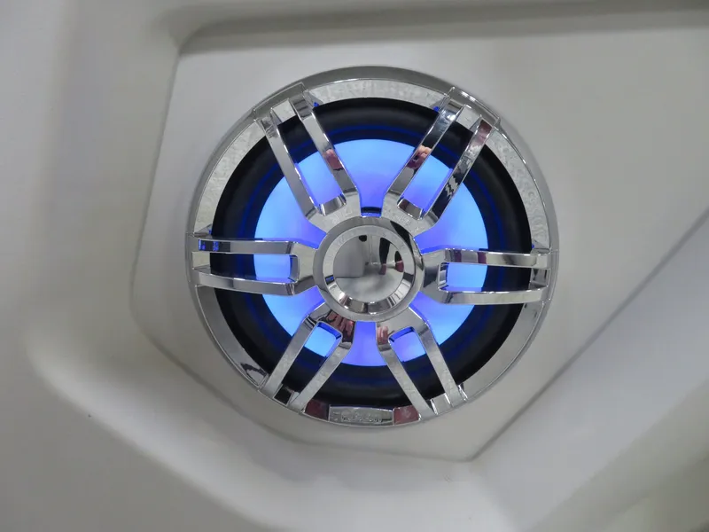 Slide: The Image of Tahoe Cascade 115HP VRB 2385 Swingback Pontoon 2024 - 35