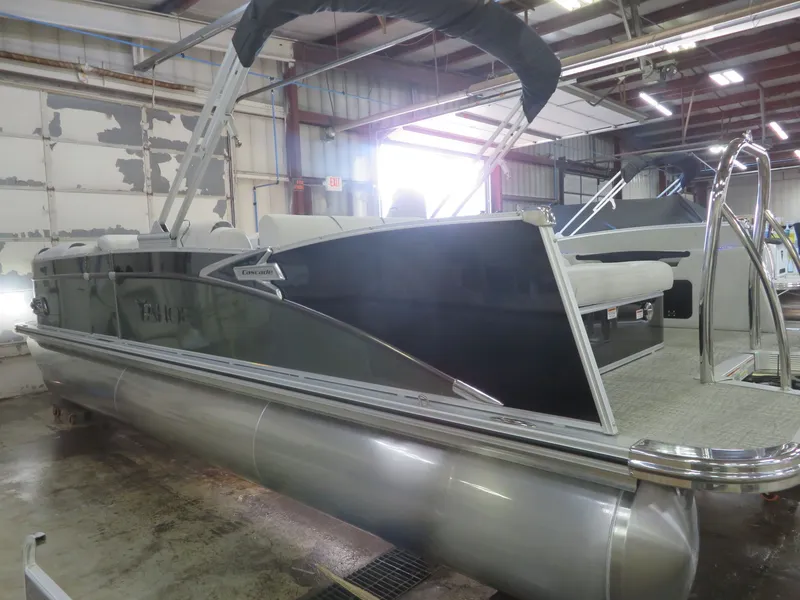 Slide: The Image of Tahoe Cascade 115HP VRB 2385 Swingback Pontoon 2024 - 47