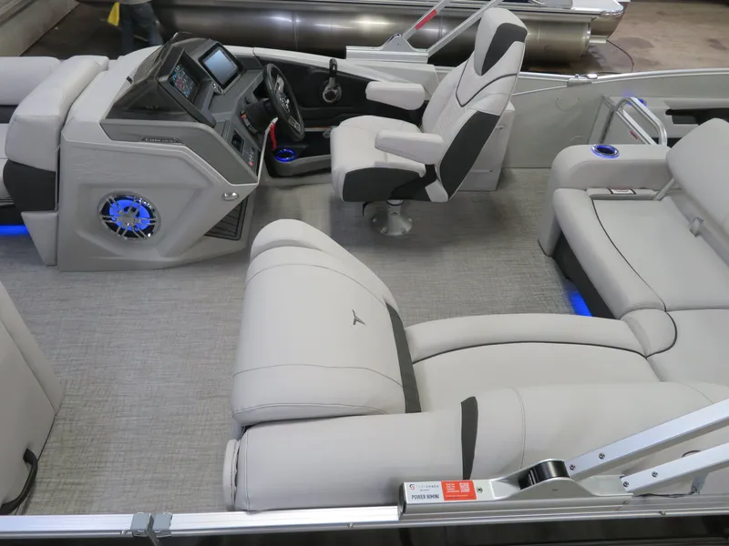 Slide: The Image of Tahoe Cascade 115HP VRB 2385 Swingback Pontoon 2024 - 6