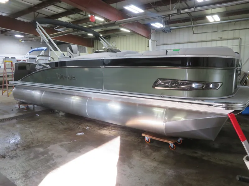 The Image of Tahoe Cascade 2385 Swingback (VRB) & Honda 115HP 4-Stroke EFI 2024 - 1