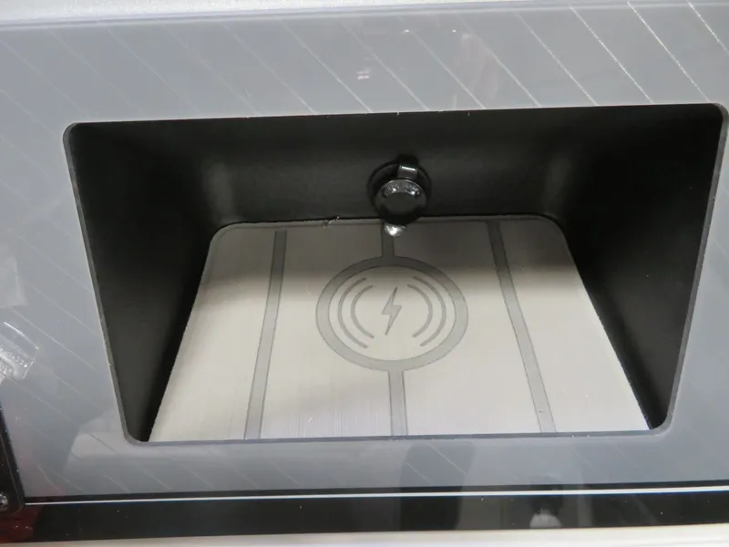 Slide: The Image of Tahoe Cascade 2385 Swingback (VRB) & Honda 115HP 4-Stroke EFI 2024 - 19