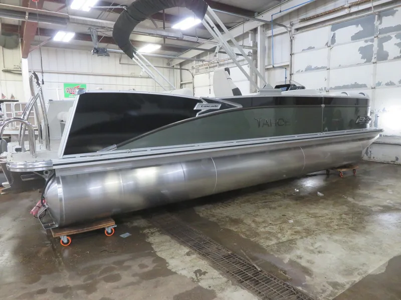 Slide: The Image of Tahoe Cascade 2385 Swingback (VRB) & Honda 115HP 4-Stroke EFI 2024 - 43