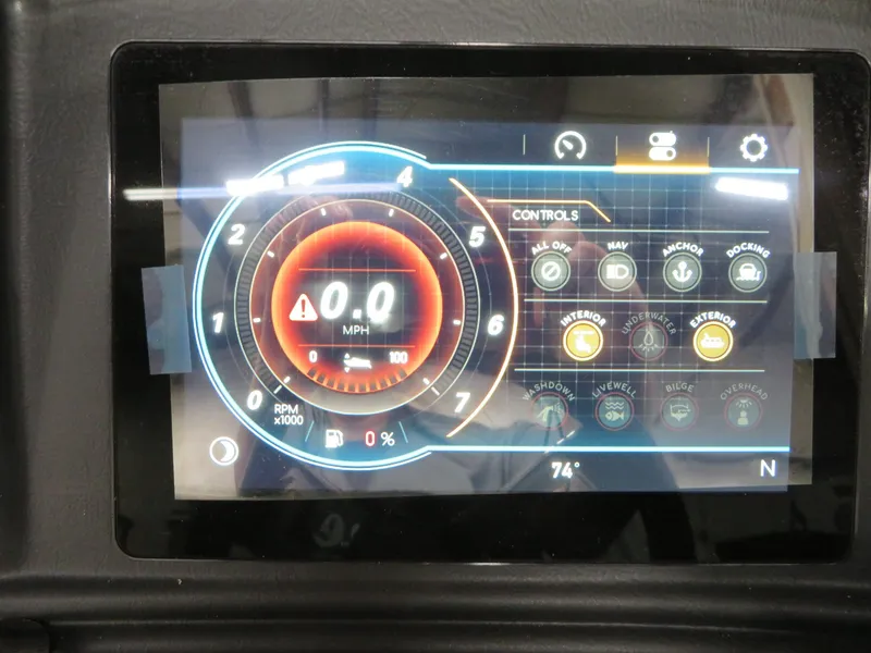 Slide: The Image of Tahoe Cascade 2385 VRL Swingback & Honda 140HP 4-Stroke EFI 2024 - 28