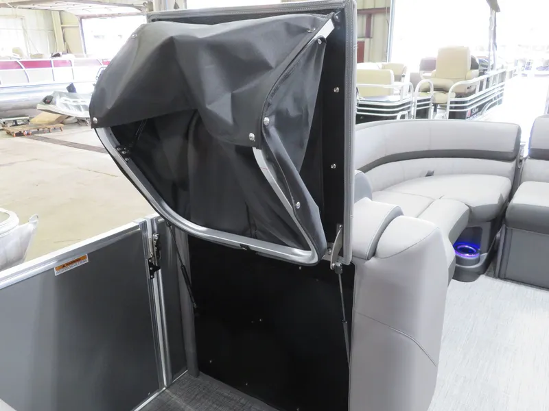 Slide: The Image of Tahoe Cascade 2385 VRL Swingback & Honda 140HP 4-Stroke EFI 2024 - 46